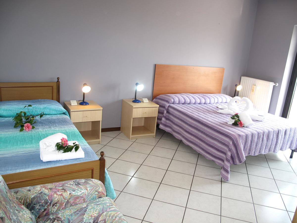 Residence Le Azalee & Spa فيركانا المظهر الخارجي الصورة